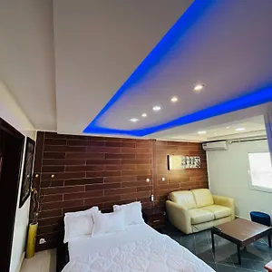 https://les-mamelles-la-residence-darou-khoudoss.hotelsdakar.com