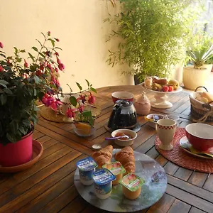 les-hirondelles-chambres-dhotes.fr-provencehotel.com/