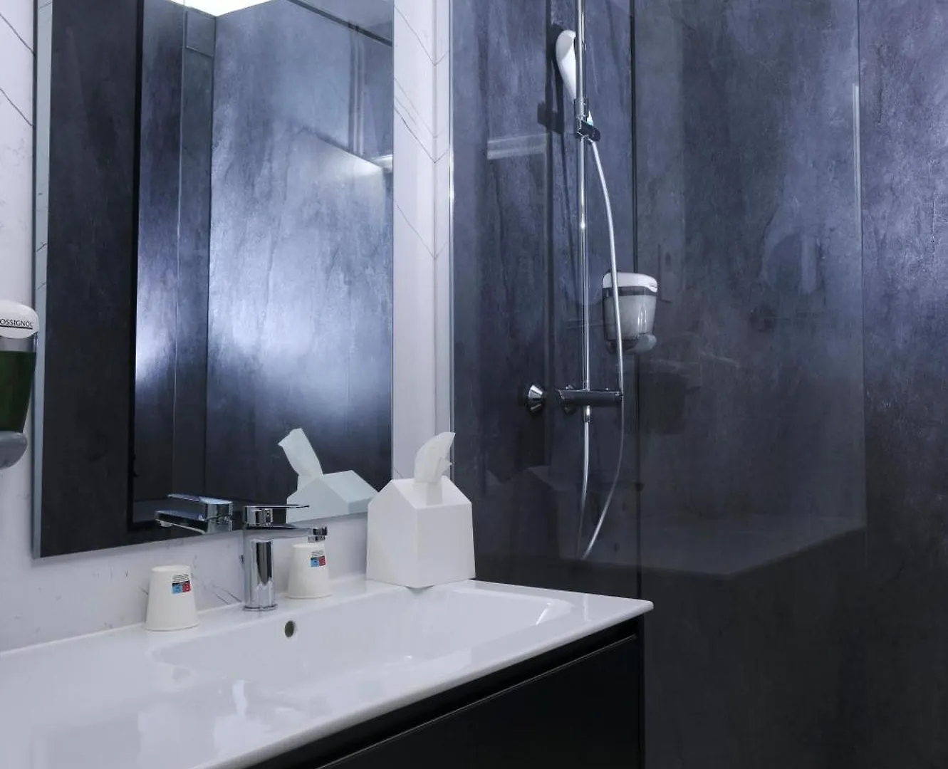 The Originals City, Hotel Armen Le Triton, Роскоф